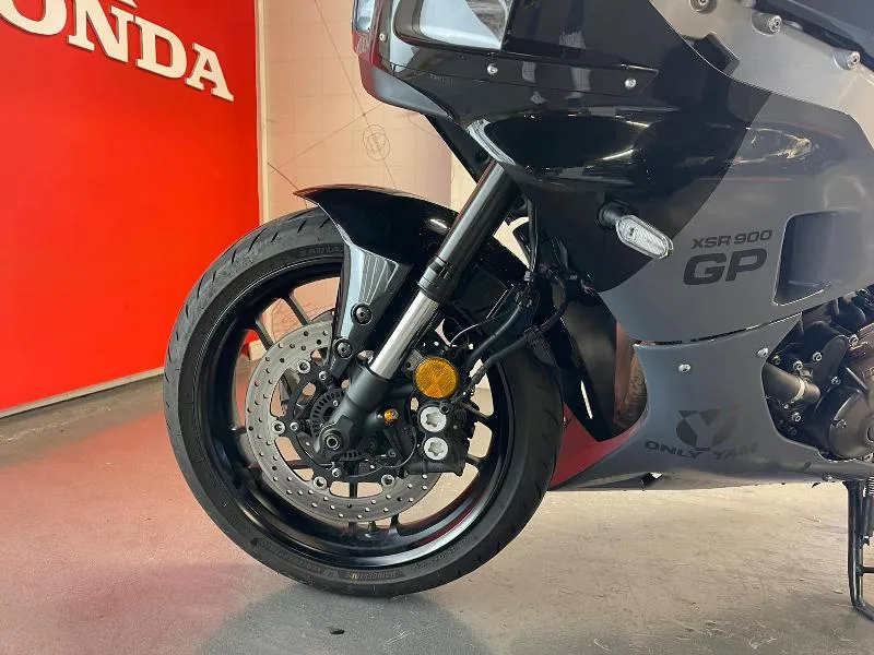 XSR 900 GP