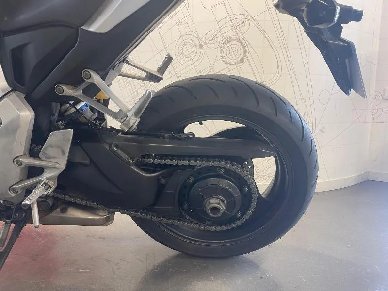 CB 1000 R
