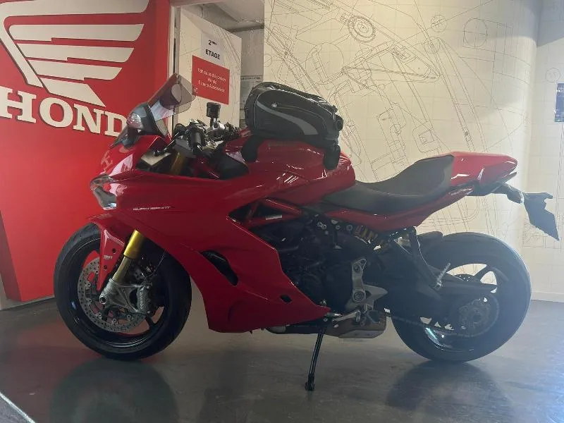 SUPERSPORT 937