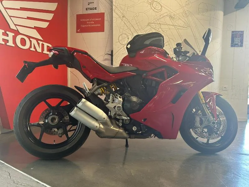 SUPERSPORT 937