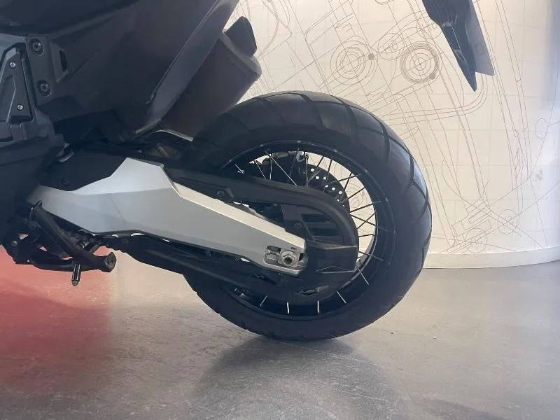 XADV 750