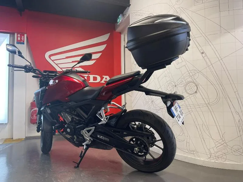 CB 125  R