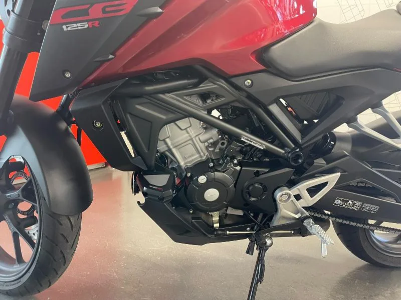 CB 125  R