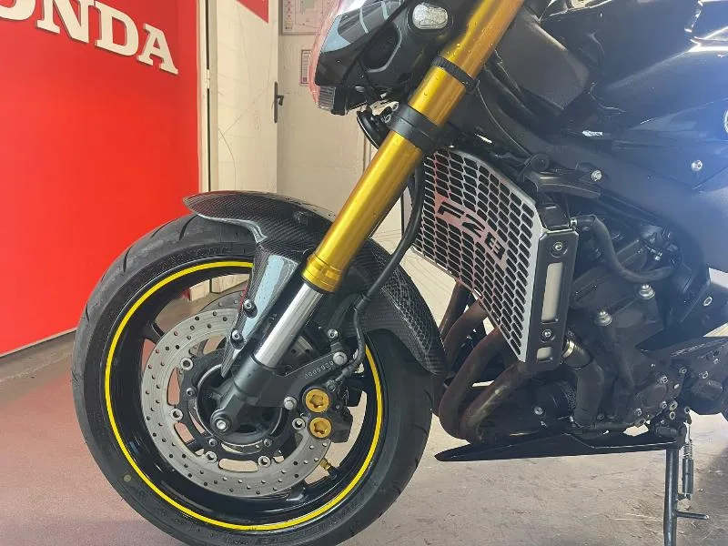 FZ8