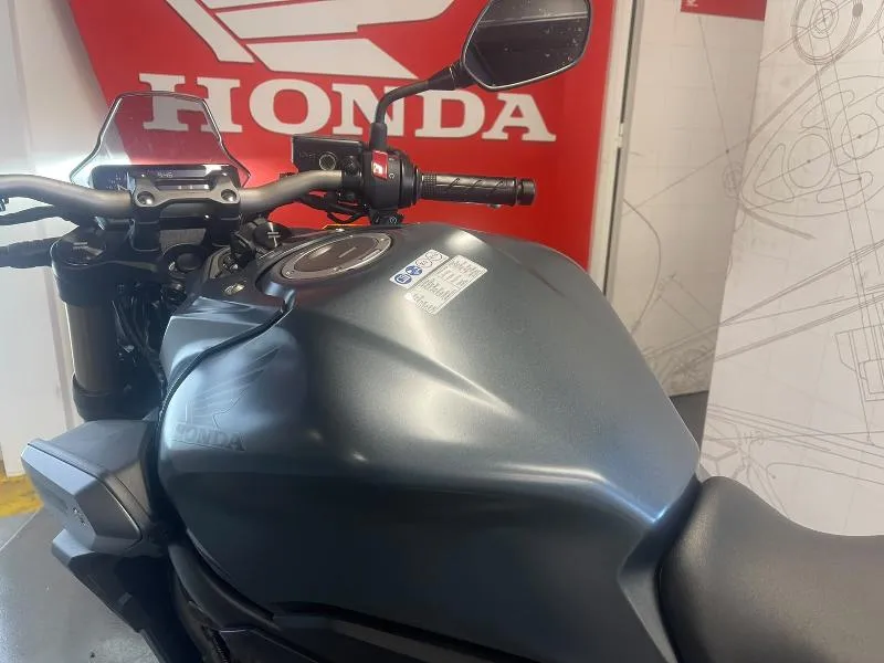 CB 650 R
