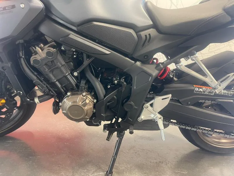 CB 650 R