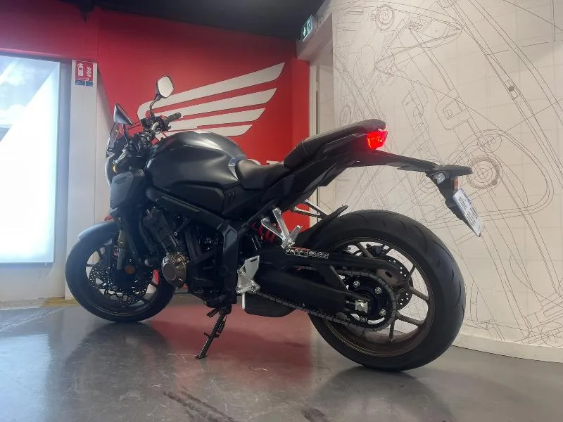 CB 650 R