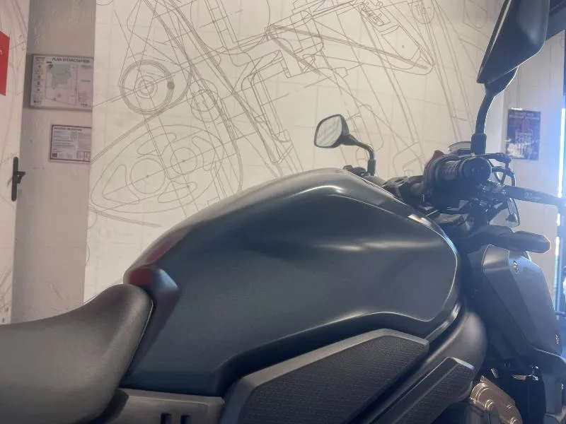 CB 650 R