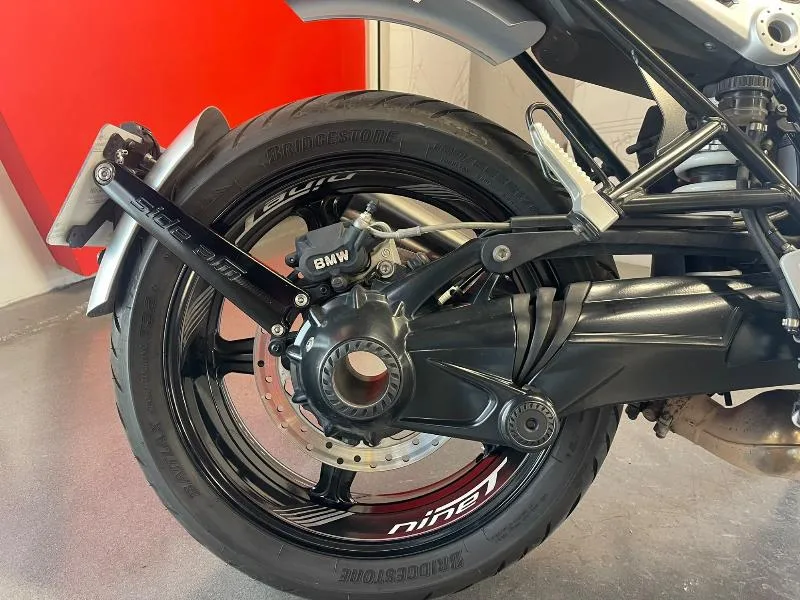 R NineT PURE