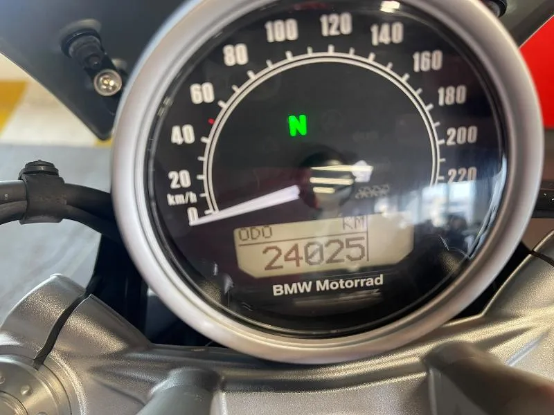 R NineT PURE
