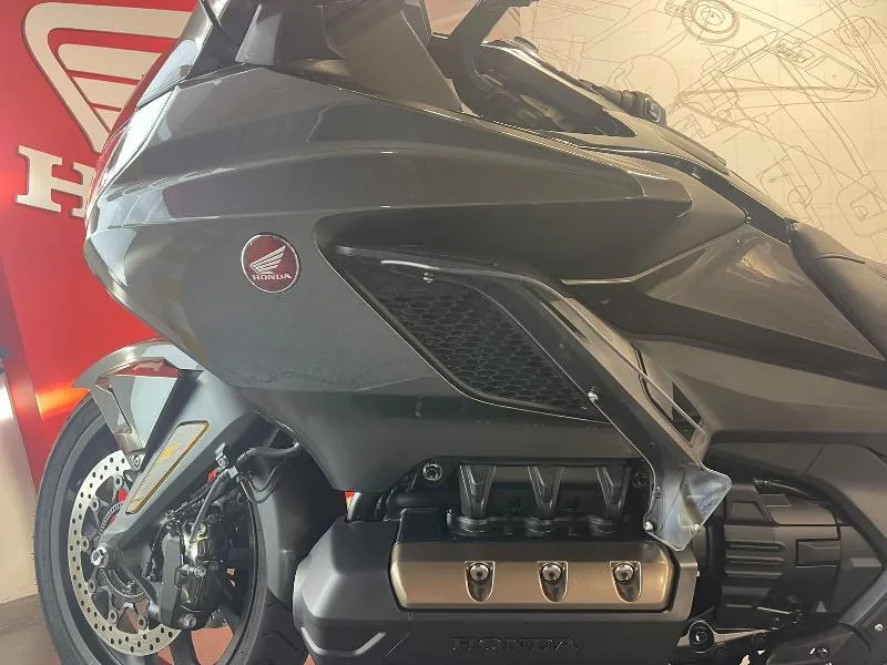 GL 1800 GOLDWING TOURING DCT