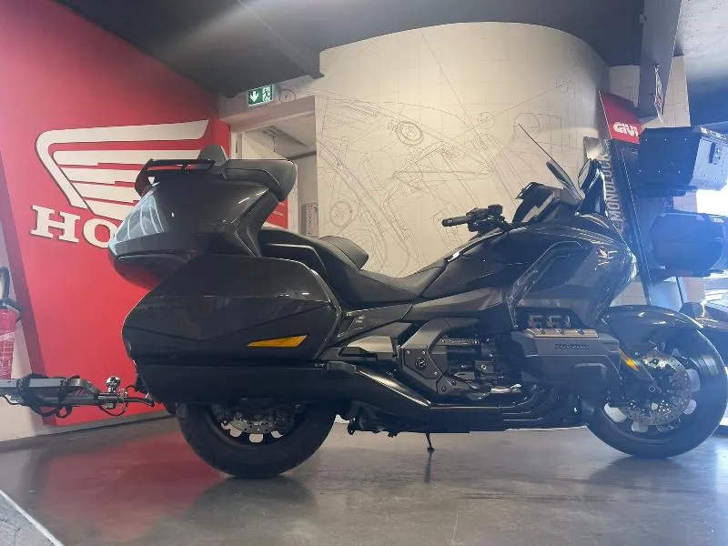 GL 1800 GOLDWING TOURING DCT
