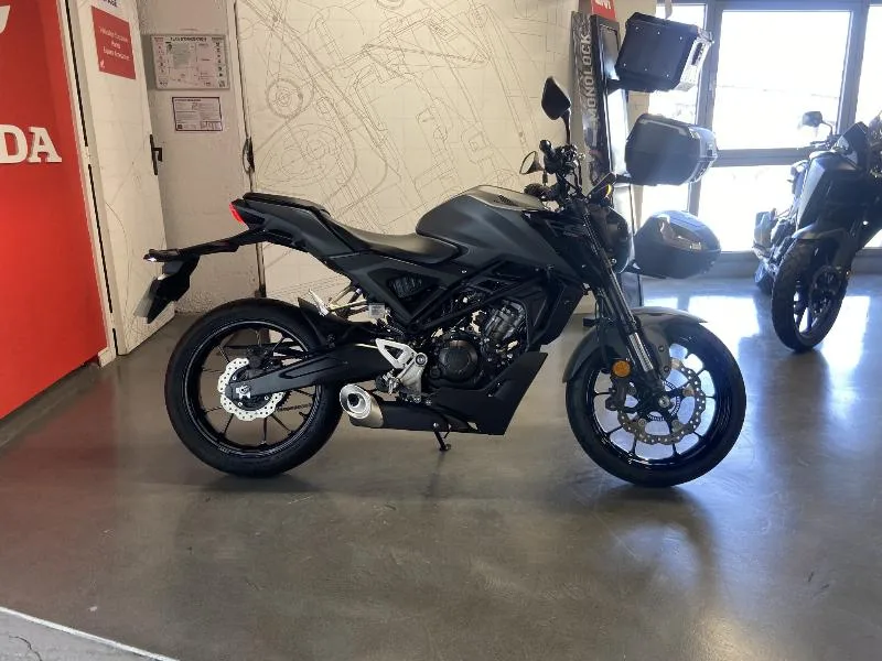 CB 125  R