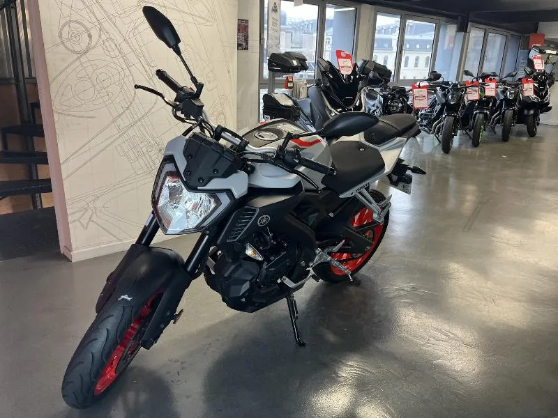 MT125 ABS
