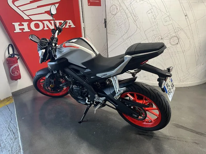 MT125 ABS