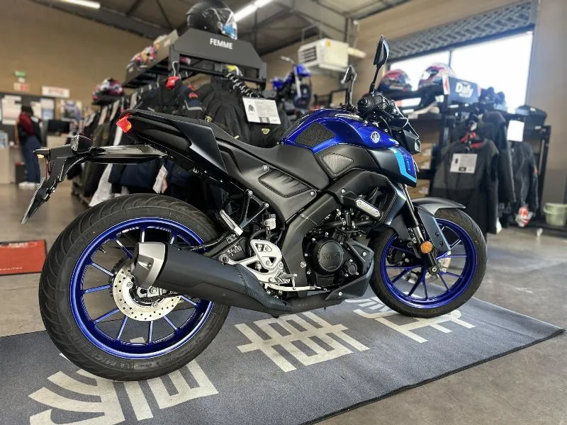MT125 ABS