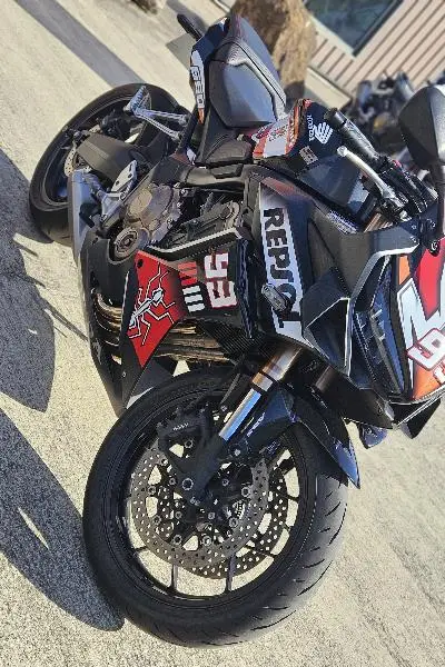 CBR 650  R