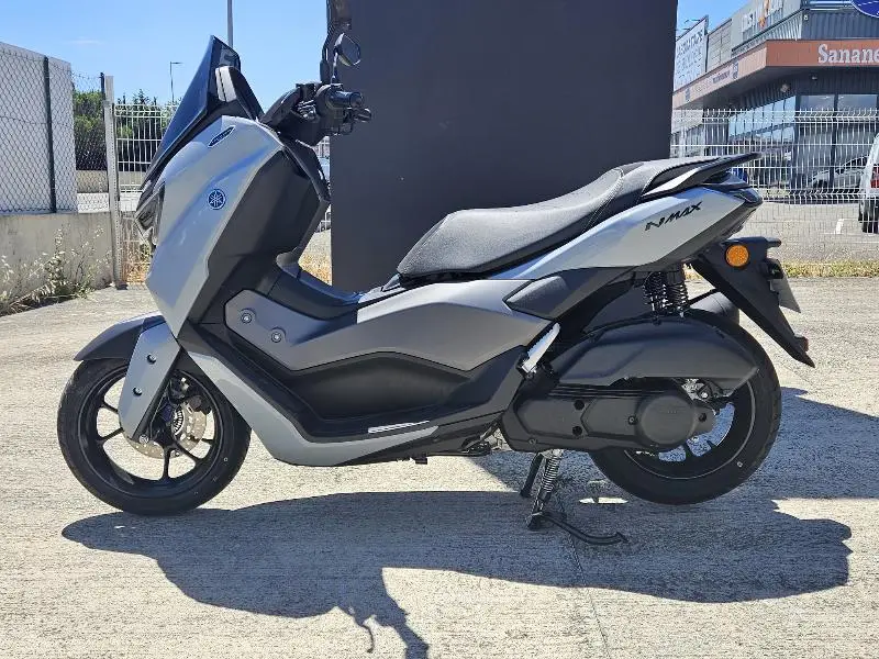 NMAX 125 TECH MAX