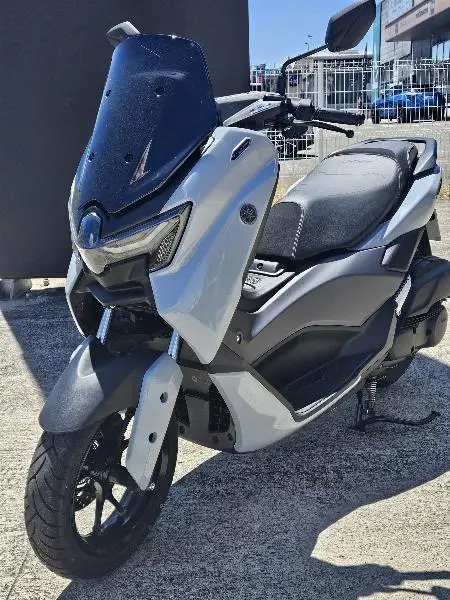 NMAX 125 TECH MAX