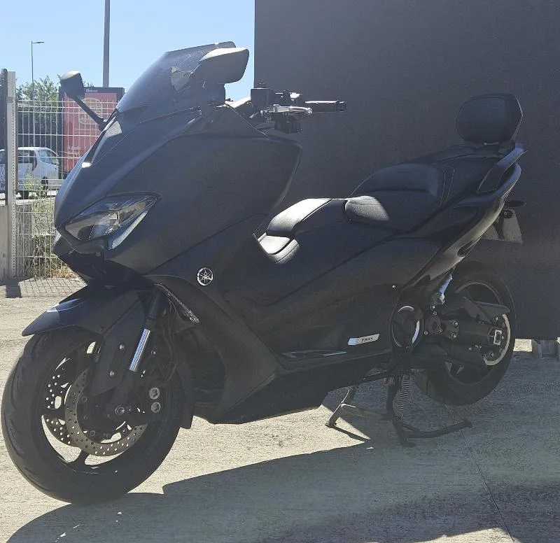 XP TMAX 560