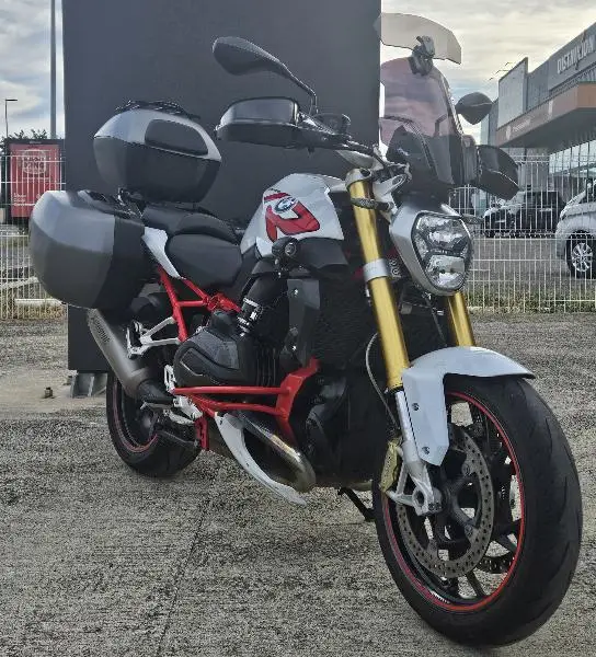 R 1200 R