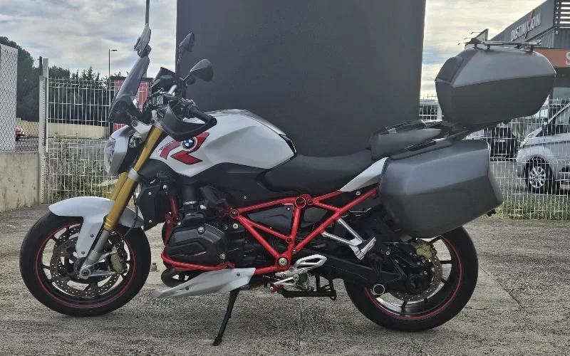 R 1200 R