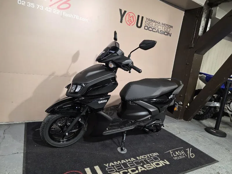 RayZR 125