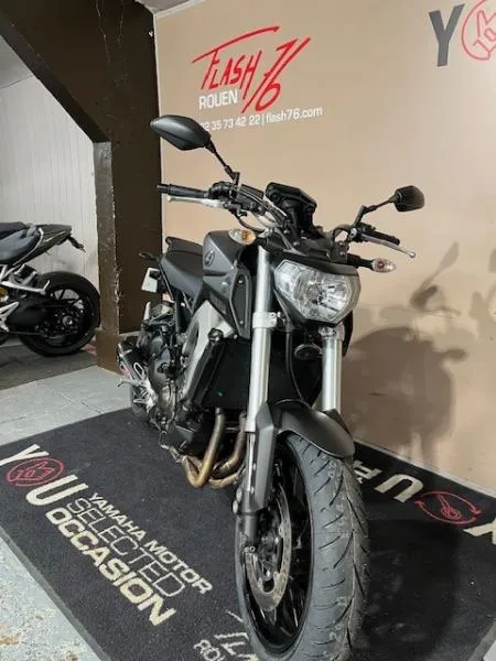 MT09