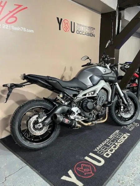 MT09