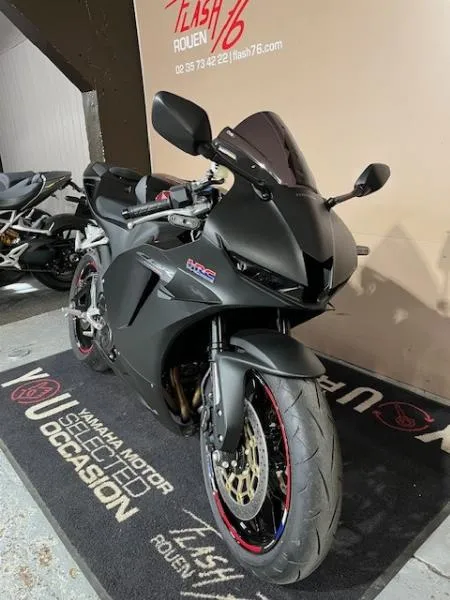 CBR 600 R