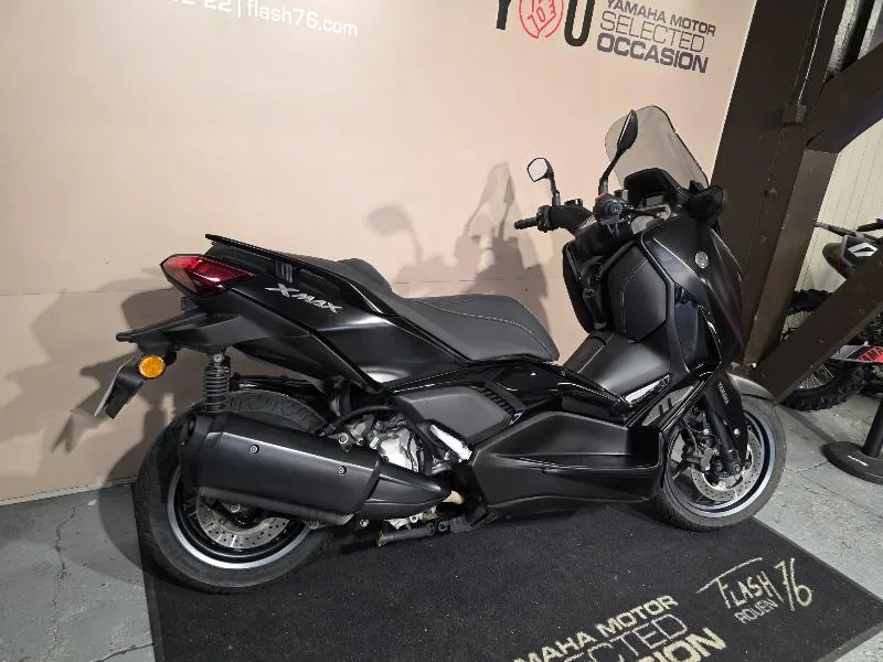 XMAX 300 Tech Max