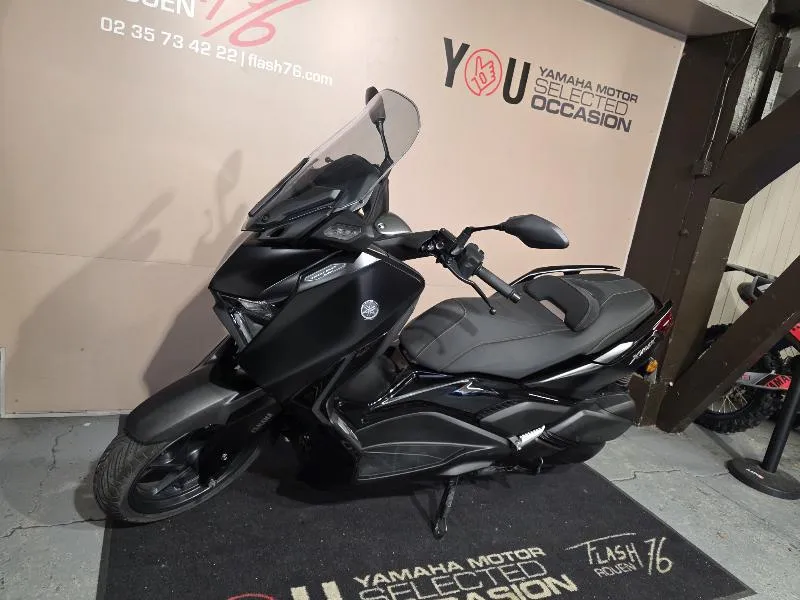 XMAX 300 Tech Max