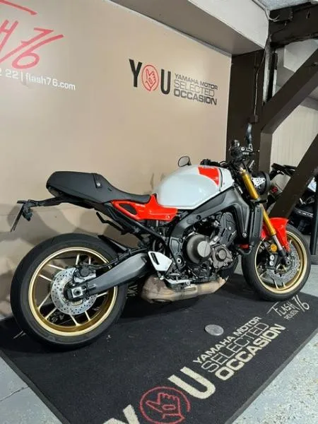 XSR 900