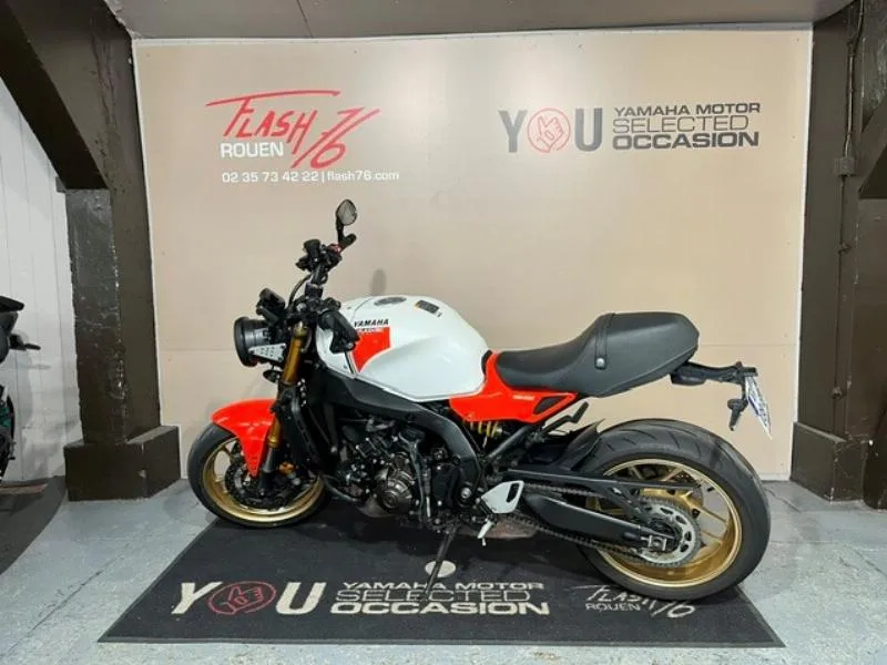 XSR 900
