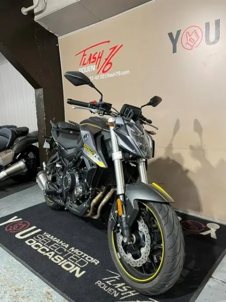 R 525