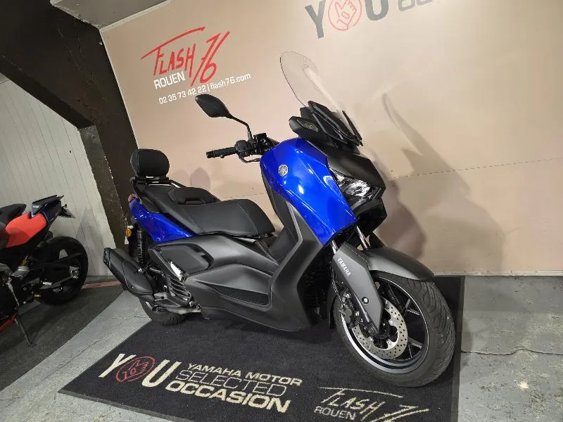 XMAX 125