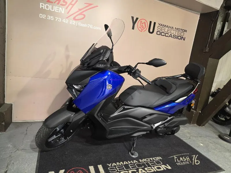 XMAX 125
