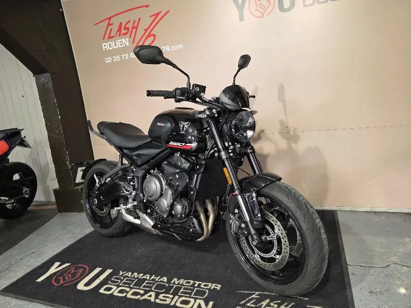 TRIDENT 660