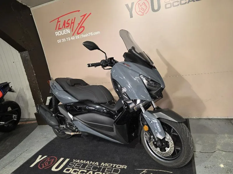 XMAX 125 TECH MAX