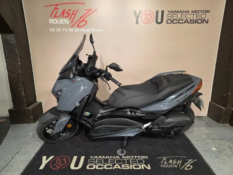 XMAX 125 TECH MAX