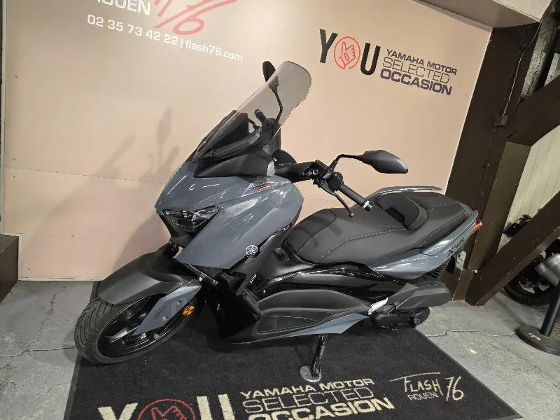 XMAX 125 TECH MAX