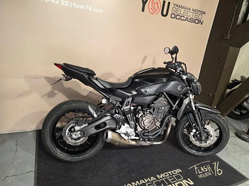 MT07
