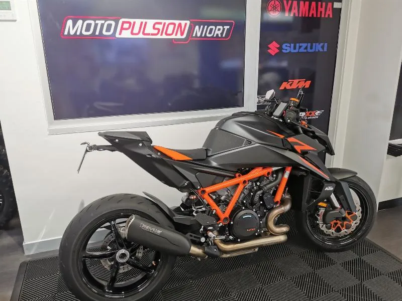 1390 SUPER DUKE R EVO