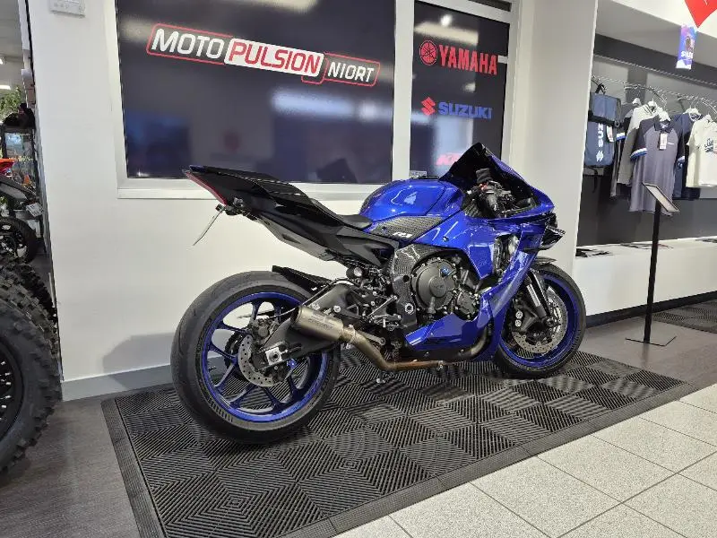 YZF 1000 R1