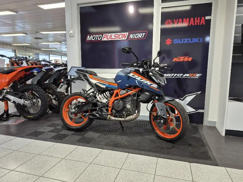 390 DUKE