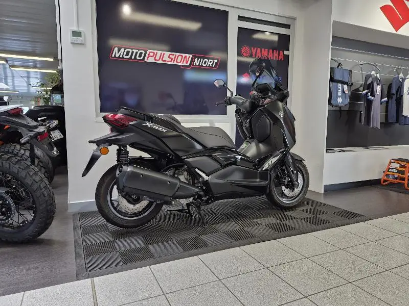 XMAX 300 Tech Max