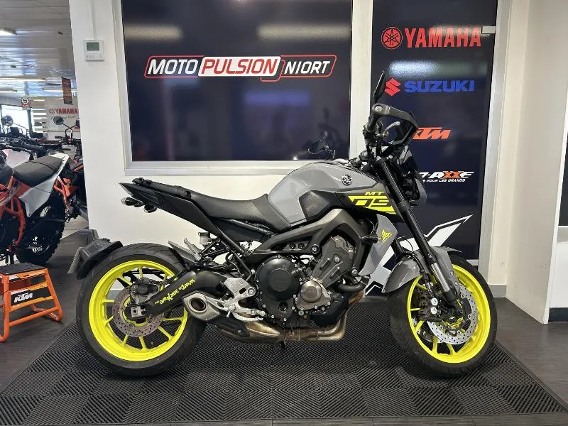 MT09