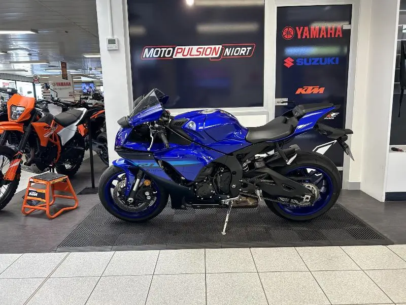 YZF 1000 R1