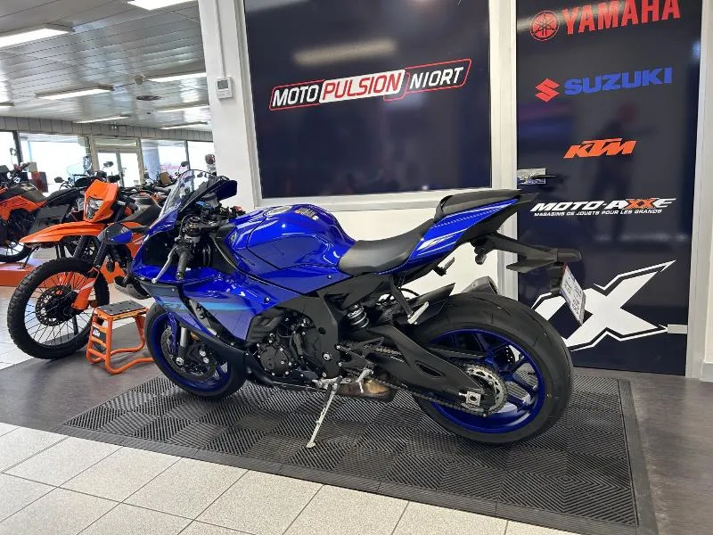 YZF 1000 R1