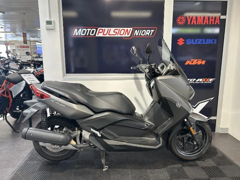 XMAX 125